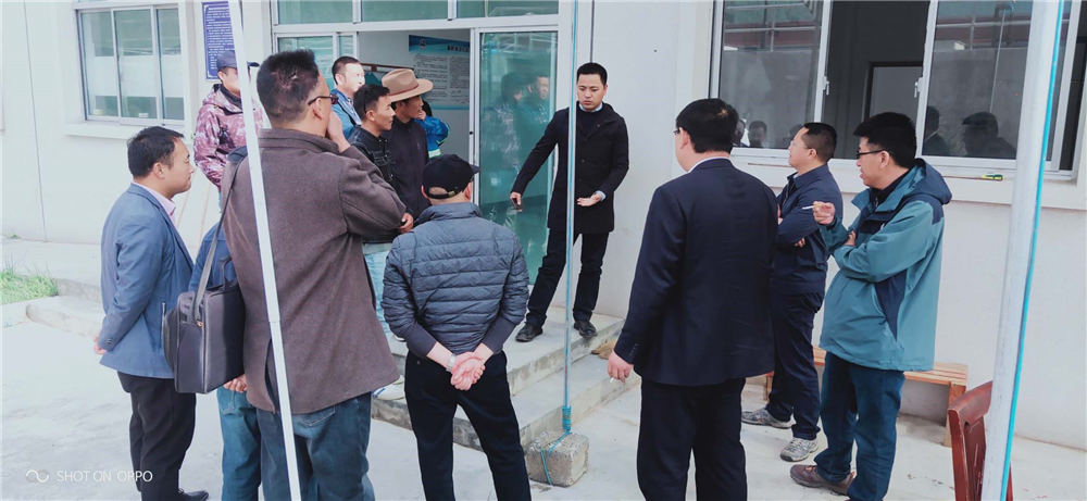 西南督查組在自治區(qū)、日喀則市、吉隆縣、吉隆鎮(zhèn)有關(guān)領(lǐng)導(dǎo)的陪同下對(duì)吉隆鎮(zhèn)污水處理廠檢查工作